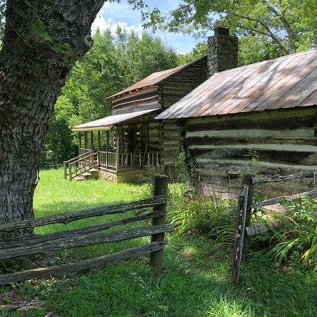 Smoky Mountain Romantic Handcrafted Cabins Sevierville Exterior photo