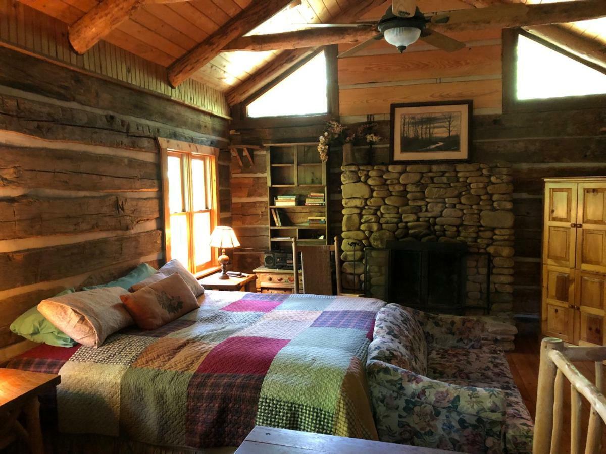Smoky Mountain Romantic Handcrafted Cabins Sevierville Exterior photo