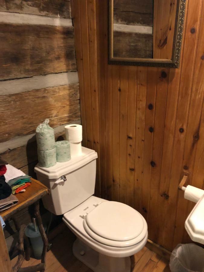 Smoky Mountain Romantic Handcrafted Cabins Sevierville Exterior photo
